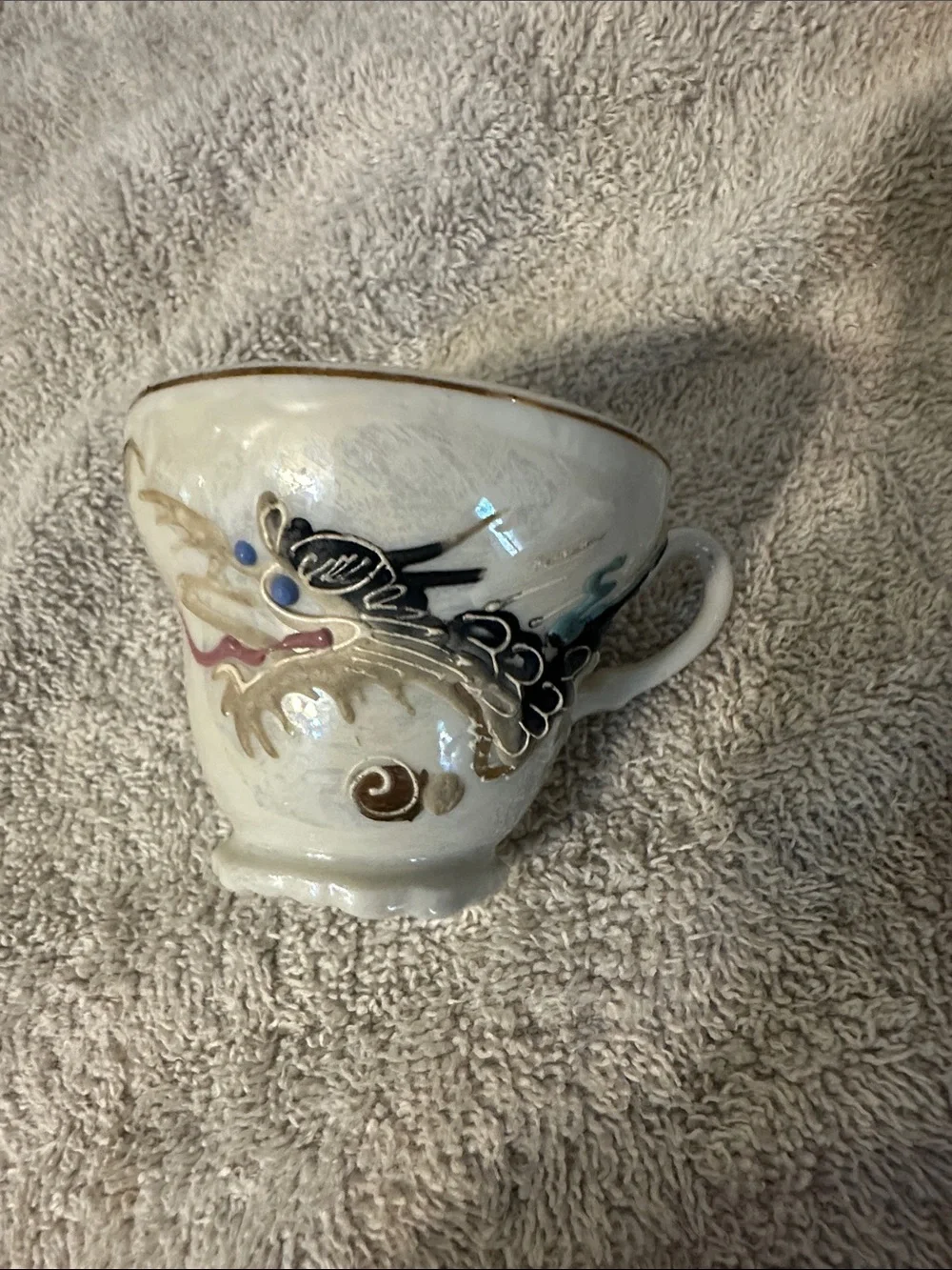Vintage Dragonware Teapot and Cup Teapot and Cup Set - White and Gold